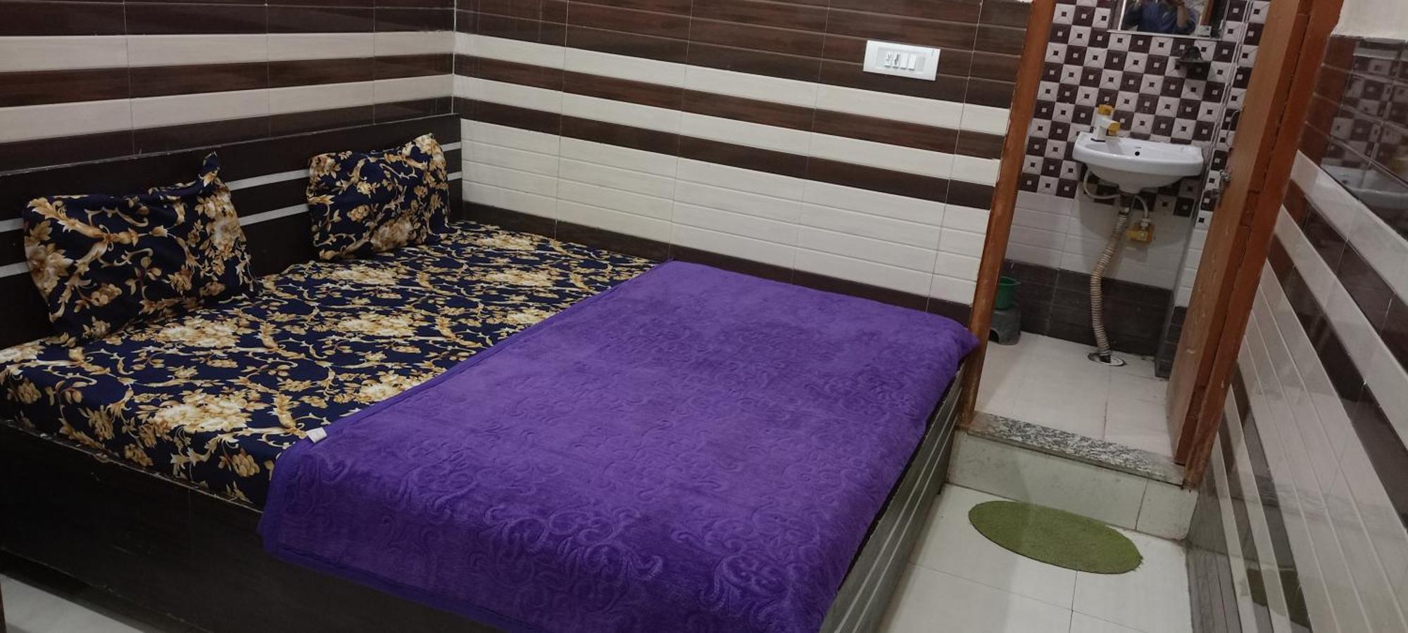 New Gayatri Palace Near Prem Mandir Vrindāvan Buitenkant foto