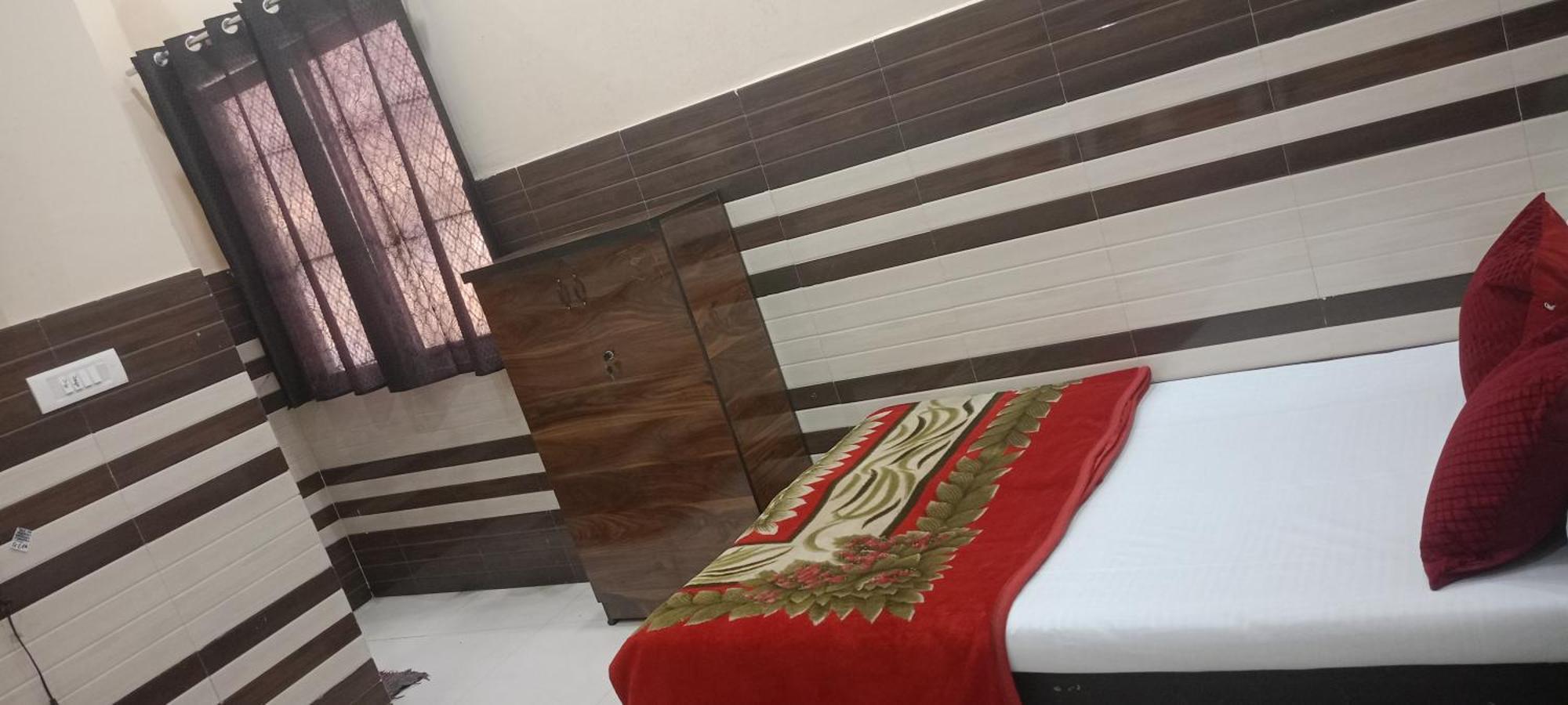New Gayatri Palace Near Prem Mandir Vrindāvan Buitenkant foto
